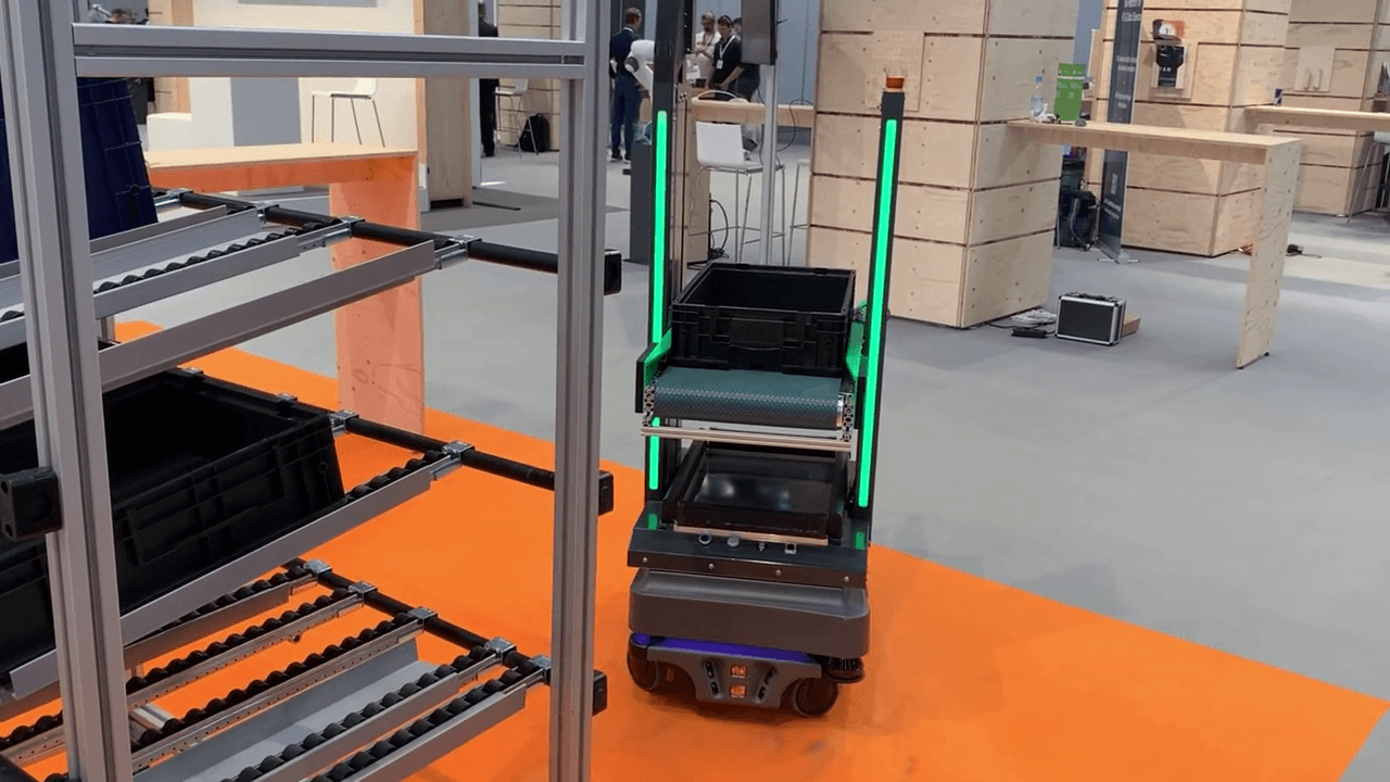 Automated logisitics with the Trulifter AMR