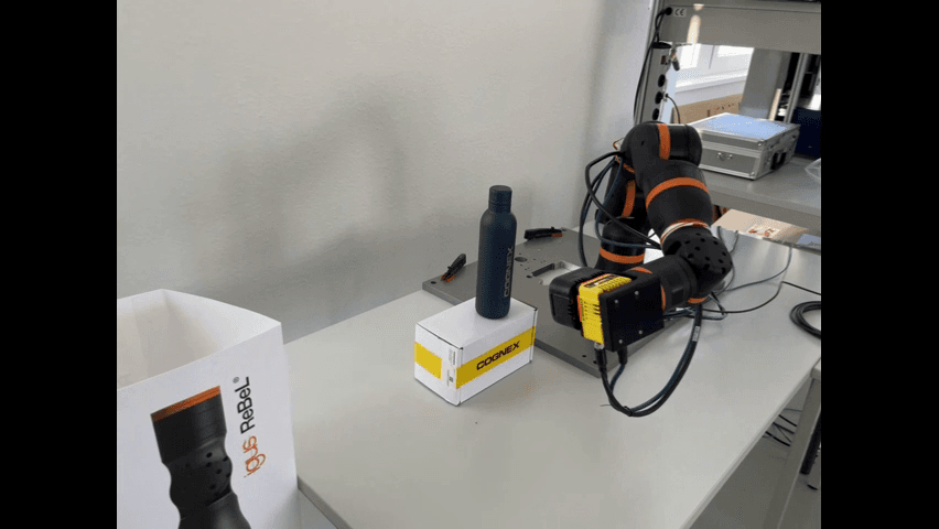 Camera-supported quality assurance with an igus ReBeL Cobot