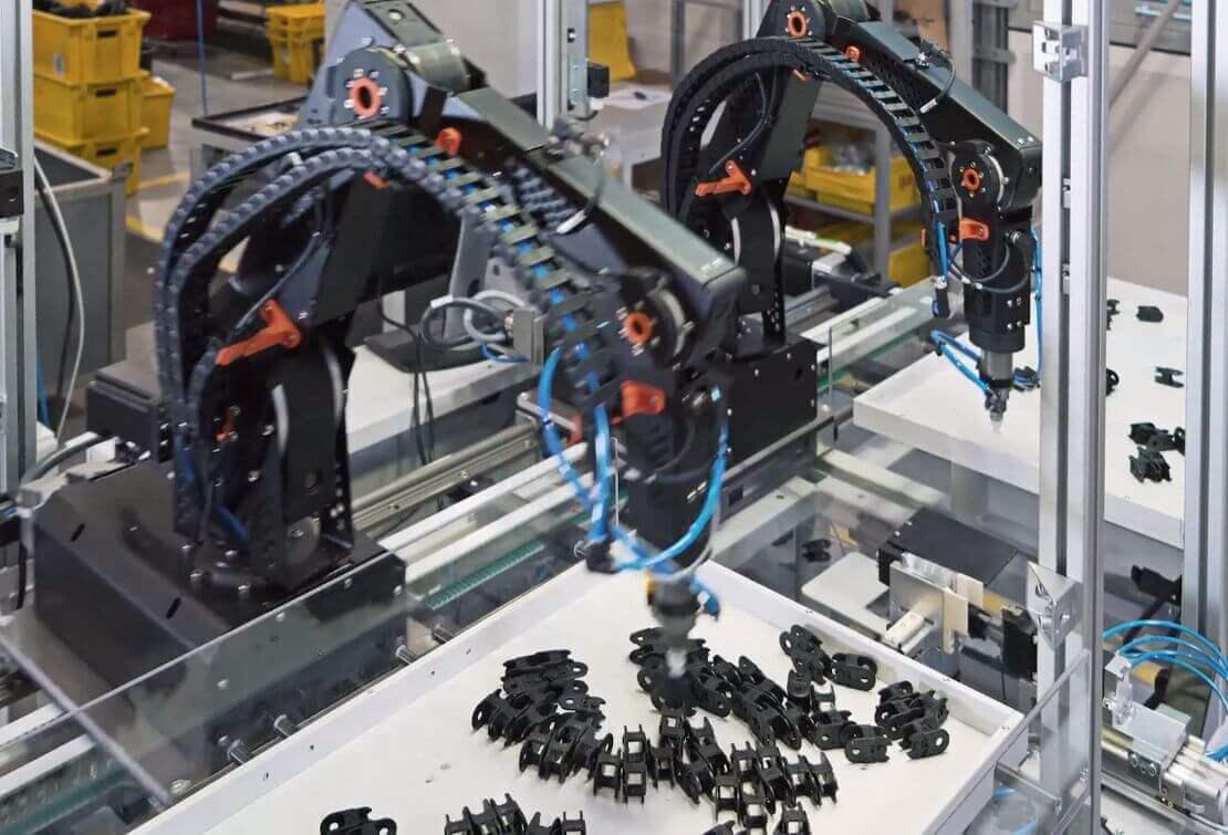 Automation of sub-processes for the assembly of energy chains