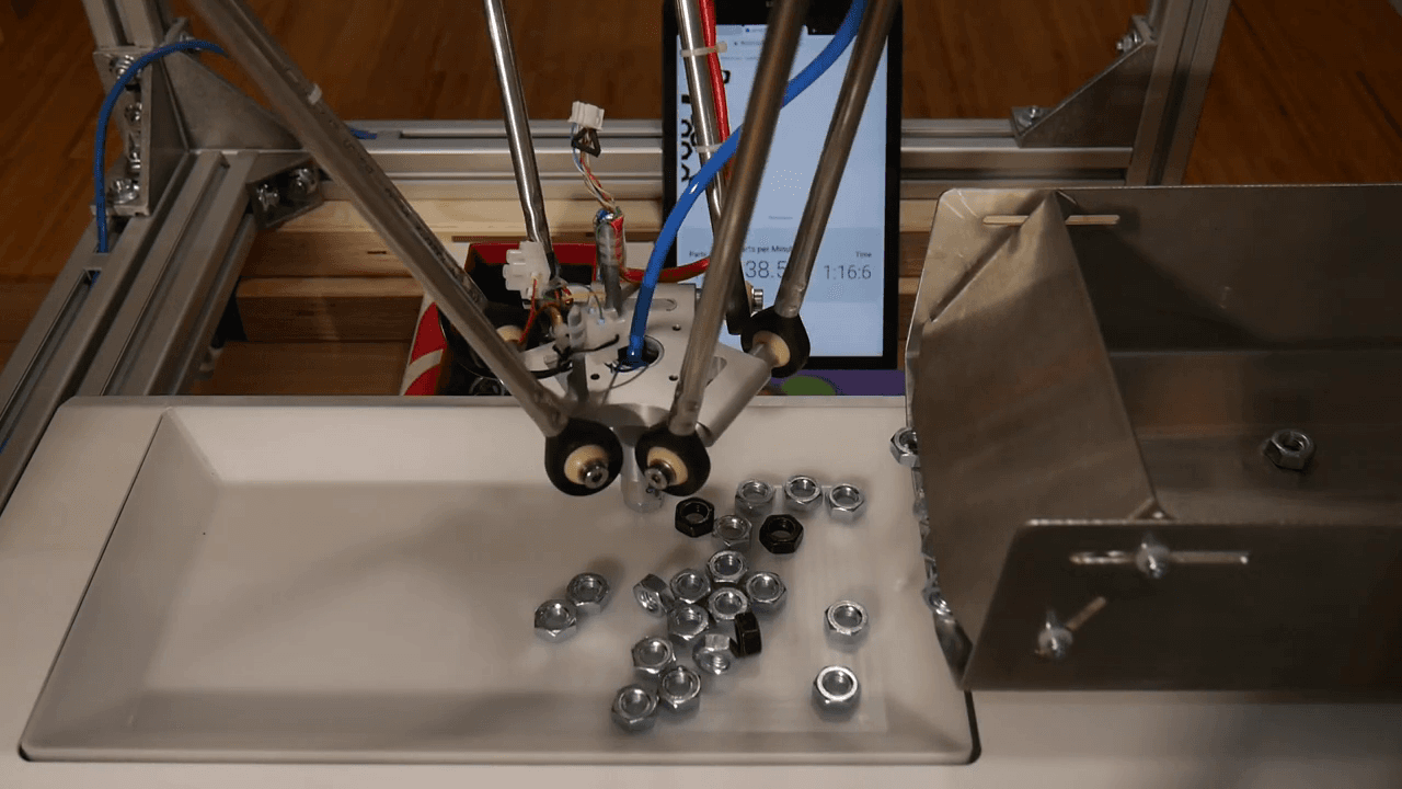 Screw sorting with Delta robot